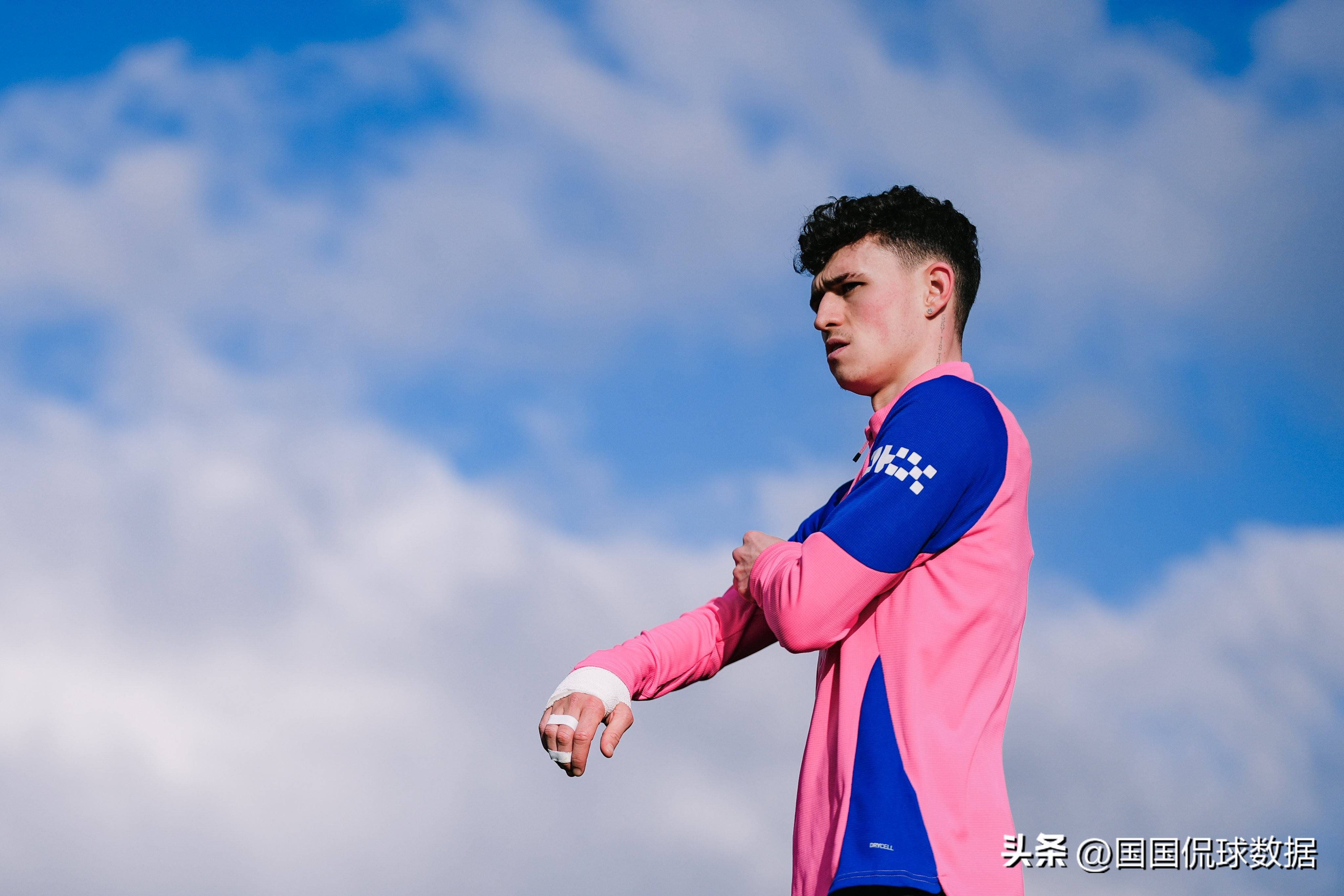 28圈娱乐-包含离谱！凯恩连续十场比赛得分超过状态火爆风云突变阿森纳赛后状态回暖，纽卡斯尔围绕CBA季后赛官宣签约的词条